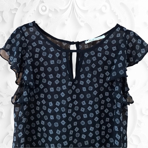 Flutter Sleeved Sheer Blouse In Black With White Detail Size Small - Picture 2 of 4